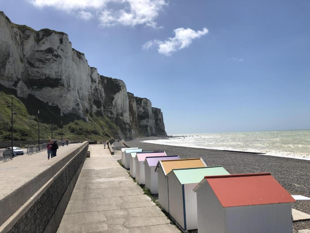 Appart en 1er étage à 120m de la mer Le Tréport Esterno foto